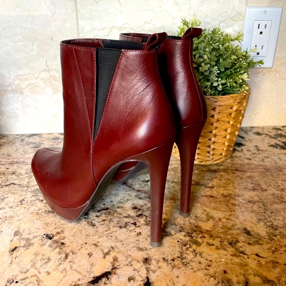 Charles & Keith High Heel Boots - Picture 4 of 6